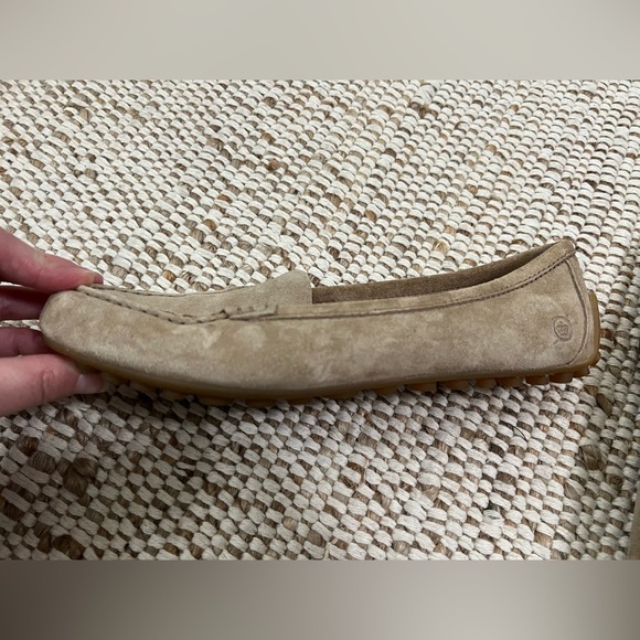Born Nerona Tan Suede Loafers Driving Shoes Moccasins Size 6 - Picture 4 of 10
